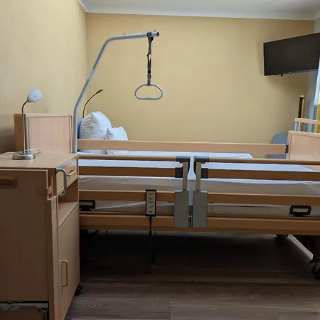 Mond Mit Sternenblick Nyaraló Lochow